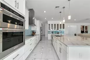 7505 27th Ave W, Bradenton, FL 34209 - Photo 11