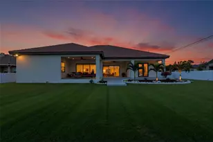 7505 27th Ave W, Bradenton, FL 34209 - Photo 3