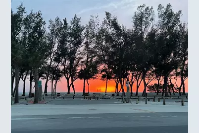 2908 Avenue B, Holmes Beach, FL 34217 - Photo 11