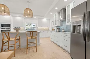 204 75th St, Holmes Beach, FL 34217 - Photo 23