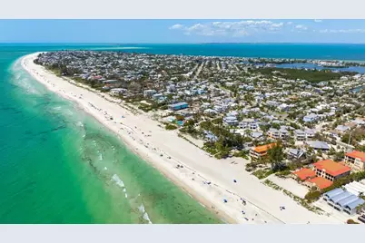 204 75th Street, Holmes Beach, FL 34217 - Photo 73