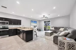 1314 Grantham Dr, Sarasota, FL 34234 - Photo 5