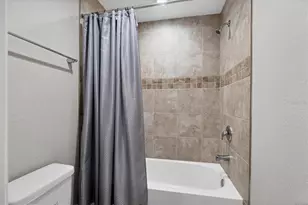 1314 Grantham Dr, Sarasota, FL 34234 - Photo 21