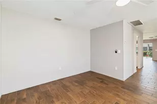 4202 Center Pointe Ln, Sarasota, FL 34233 - Photo 9