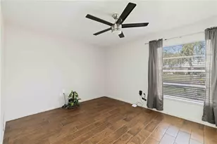 4202 Center Pointe Ln, Sarasota, FL 34233 - Photo 21