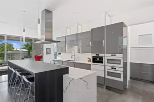 1365 Harbor Dr, Sarasota, FL 34239 - Photo 17