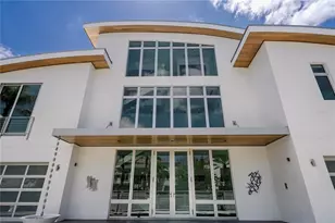 1365 Harbor Dr, Sarasota, FL 34239 - Photo 7