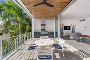 1365 Harbor Dr, Sarasota, FL 34239 - Photo 13