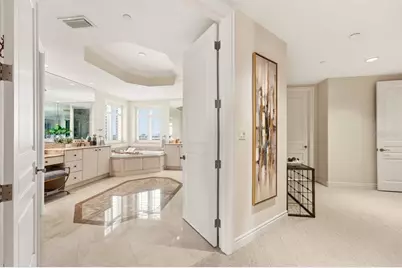 2052 Benjamin Franklin Drive #D702, Sarasota, FL 34236 - Photo 21
