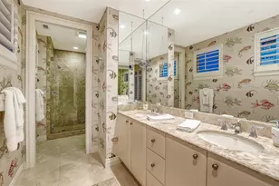 2052 Benjamin Franklin Dr, Sarasota, FL 34236 - Photo 25