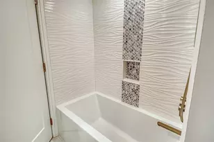 2105 Gulf of Mexico Dr, Longboat Key, FL 34228 - Photo 33