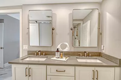 2105 Gulf Of Mexico Drive #3303, Longboat Key, FL 34228 - Photo 27