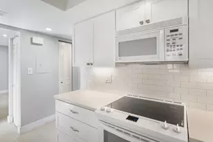 1421 57th St W, Bradenton, FL 34209 - Photo 7