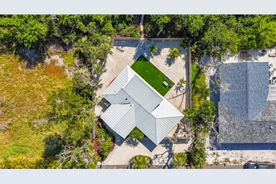 624 Saint Judes Drive, Longboat Key, FL 34228 - Photo 37