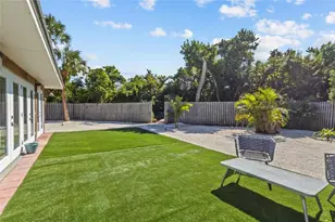 624 St Judes Dr, Longboat Key, FL 34228 - Photo 35