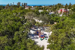 624 St Judes Dr, Longboat Key, FL 34228 - Photo 39
