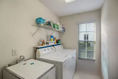 4217 Oakhurst Circle E #3023, Sarasota, FL 34233 - Photo 21