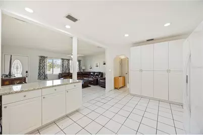 2811 17th Avenue W, Bradenton, FL 34205 - Photo 13