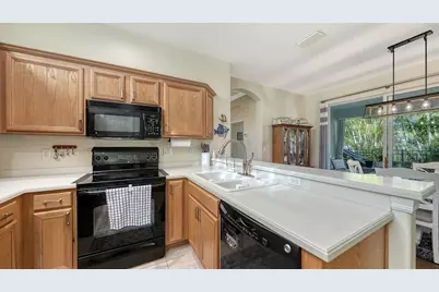 7810 33rd Street E, Sarasota, FL 34243 - Photo 15