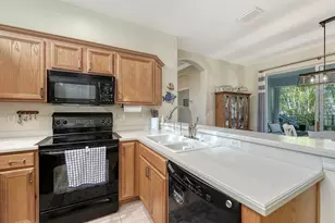 7810 33rd St E, Sarasota, FL 34243 - Photo 15