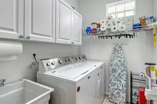 7810 33rd St E, Sarasota, FL 34243 - Photo 23