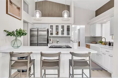 1046 Greystone Lane, Sarasota, FL 34232 - Photo 11