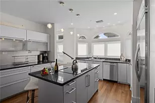 301 17th St N, Bradenton Beach, FL 34217 - Photo 23