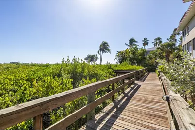 301 17th Street N, Bradenton Beach, FL 34217 - Photo 47