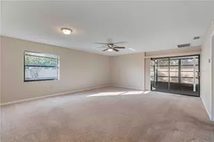 121 Oak Hill Dr, Sarasota, FL 34232 - Photo 7