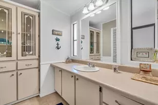 8416 Imperial Cir, Palmetto, FL 34221 - Photo 21