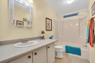8416 Imperial Cir, Palmetto, FL 34221 - Photo 17