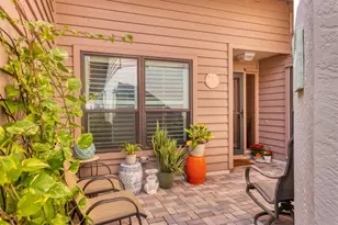 3861 Wilshire Cir W, Sarasota, FL 34238 - Photo 3