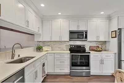 3861 Wilshire Circle W #115, Sarasota, FL 34238 - Photo 11