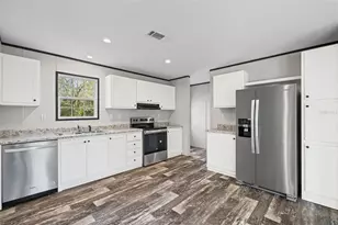 8426 Sweden Blvd, Punta Gorda, FL 33982 - Photo 9