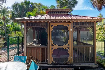 Fiesta Drive, Sarasota, FL 34231 - Photo 5