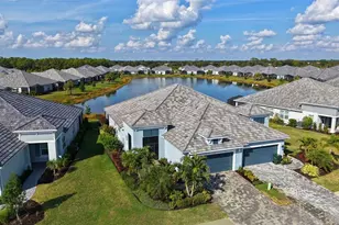 10016 Lake Wales Cir, Sarasota, FL 34241 - Photo 1