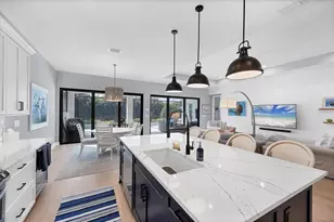 8020 Clearwater Ct, Sarasota, FL 34241 - Photo 11