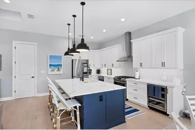 8020 Clearwater Court, Sarasota, FL 34241 - Photo 9