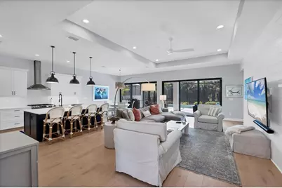 8020 Clearwater Court, Sarasota, FL 34241 - Photo 5