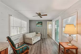 111 Lakeview Dr, Palmetto, FL 34221 - Photo 5