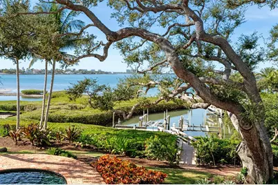 3000 Southwest Drive, Sarasota, FL 34239 - Photo 9