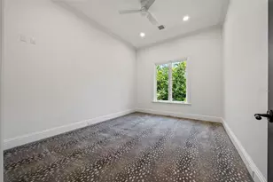 3000 Southwest Dr, Sarasota, FL 34239 - Photo 47