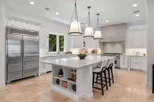 3000 Southwest Dr, Sarasota, FL 34239 - Photo 13