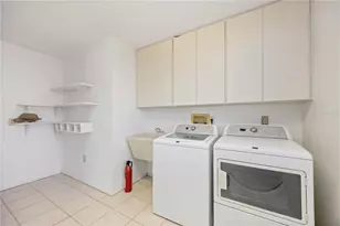 3947 Country View Dr, Sarasota, FL 34233 - Photo 31