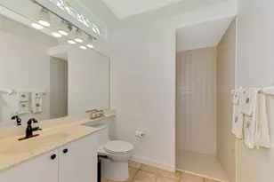 2518 Dick Wilson Dr, Sarasota, FL 34240 - Photo 41