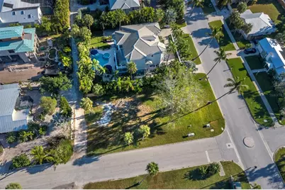 641 Broadway Street, Longboat Key, FL 34228 - Photo 3