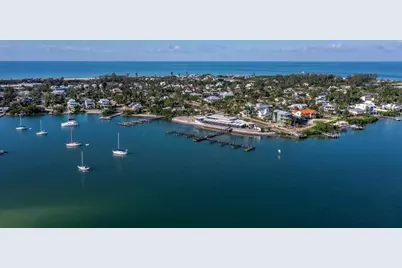 641 Broadway Street, Longboat Key, FL 34228 - Photo 9