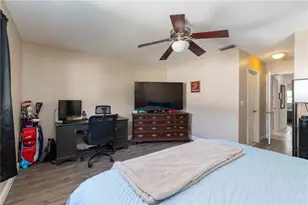 3211 Wilkinson Rd, Sarasota, FL 34231 - Photo 31