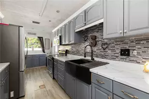 3211 Wilkinson Rd, Sarasota, FL 34231 - Photo 15