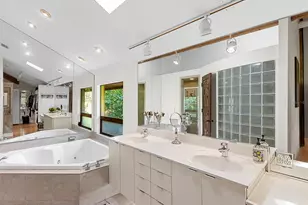 2613 Temple St, Sarasota, FL 34239 - Photo 39